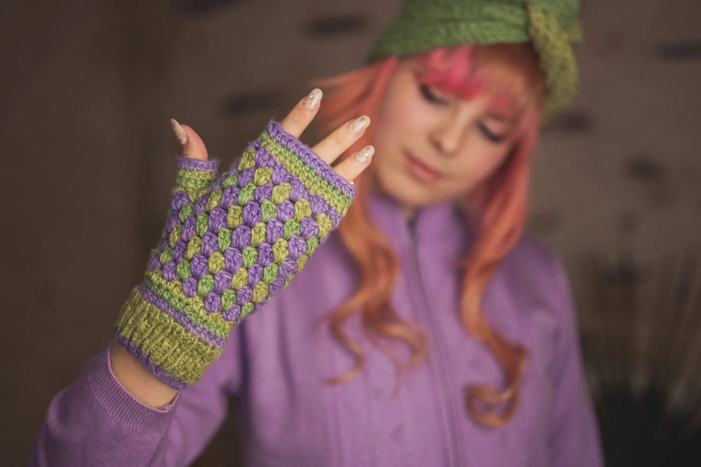 Vaadi Eri Silk Crochet Mittens (Peace Silk)