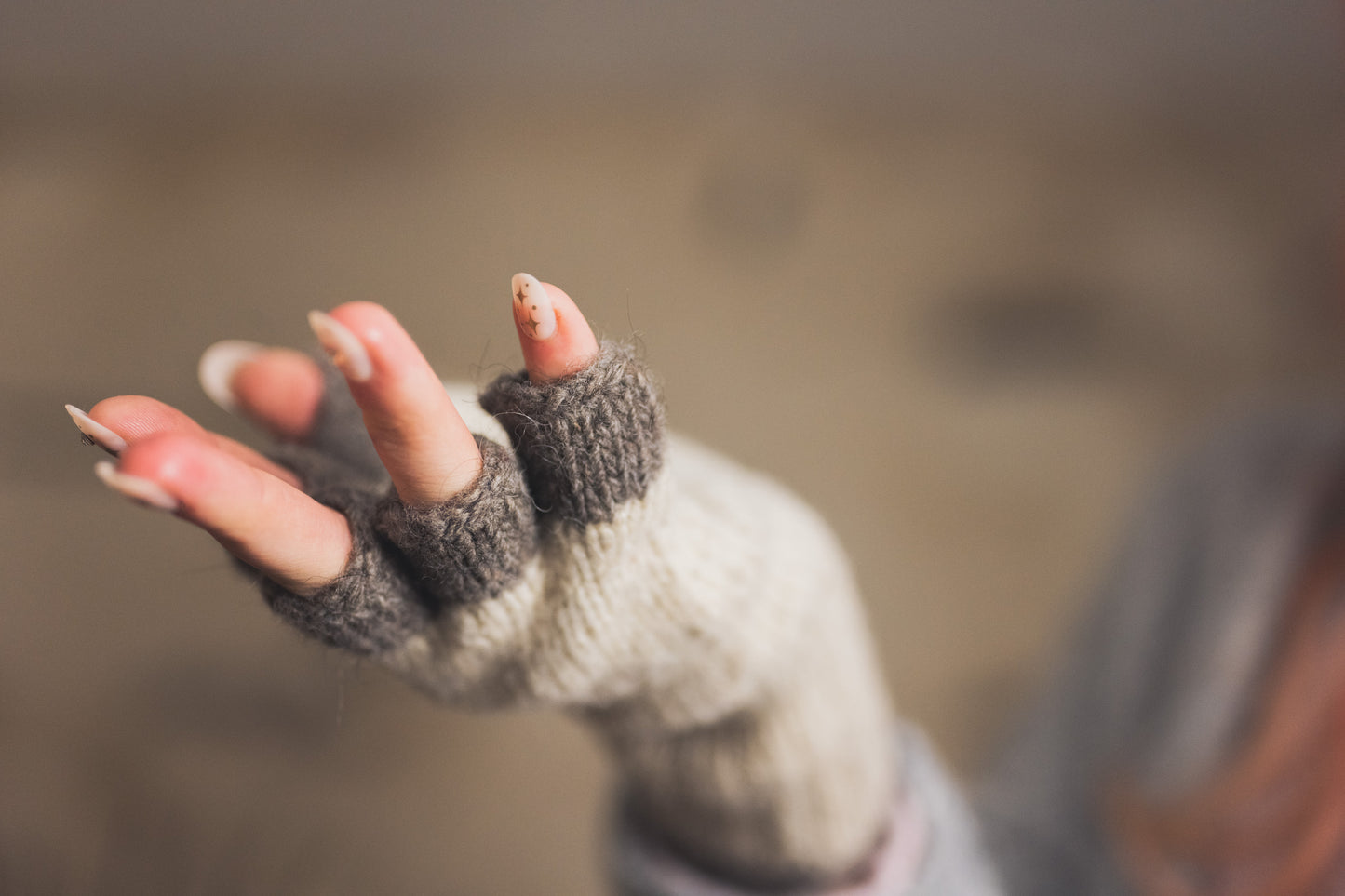 Kafal Fingerless Fringed Gloves