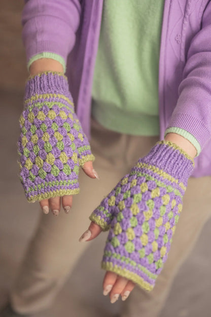 Vaadi Eri Silk Crochet Mittens (Peace Silk)