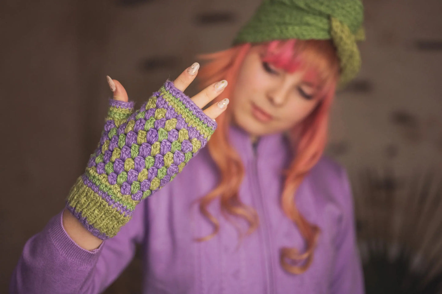 Vaadi Eri Silk Crochet Mittens (Peace Silk)