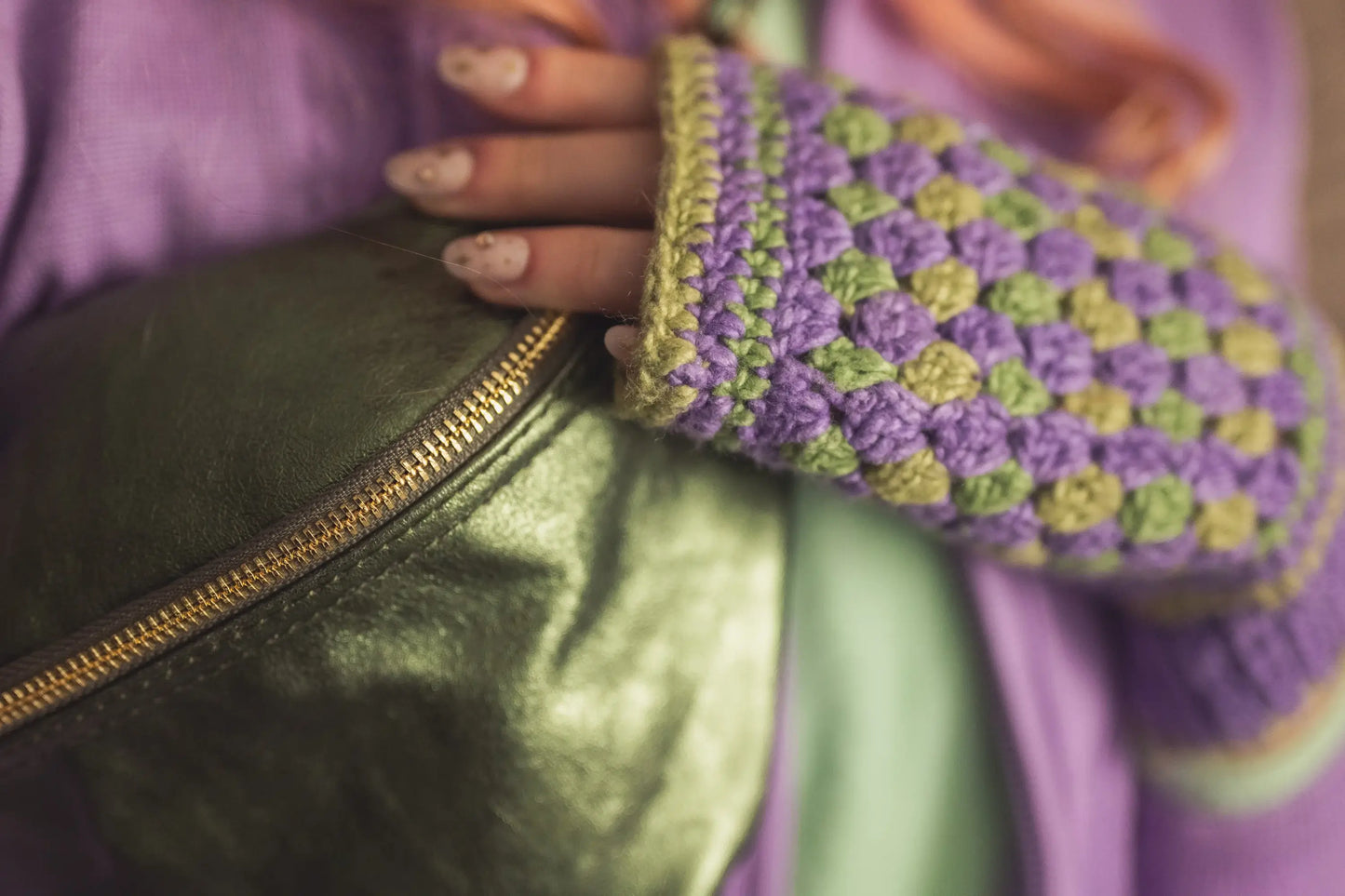 Vaadi Eri Silk Crochet Mittens (Peace Silk)